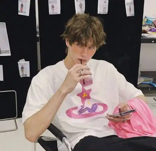 6686体育官网金牌作者想去游乐园