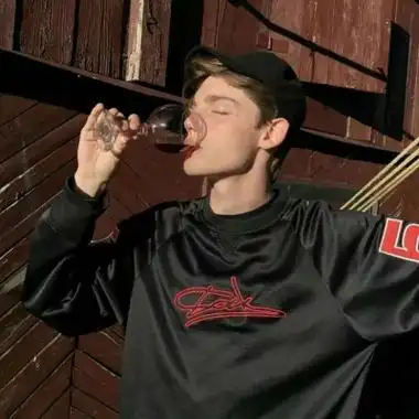 6686体育官网签约作者Zeke