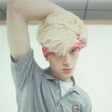 6686体育官网金牌作者Lloyd