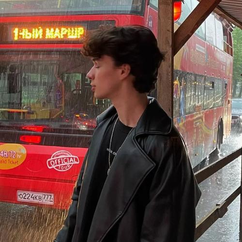 6686体育铁牌作者Gareth