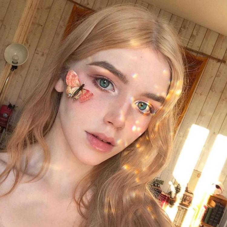 6686体育金牌作者睡觉也偷笑